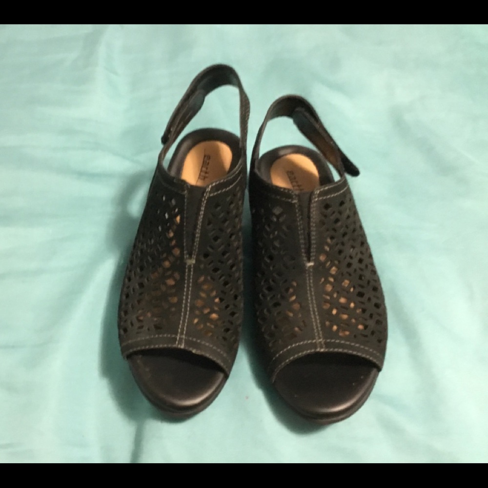 Earth Sling Back Sandal